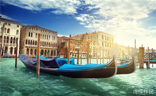 华西村人均收入_意大利人均寿命(3)